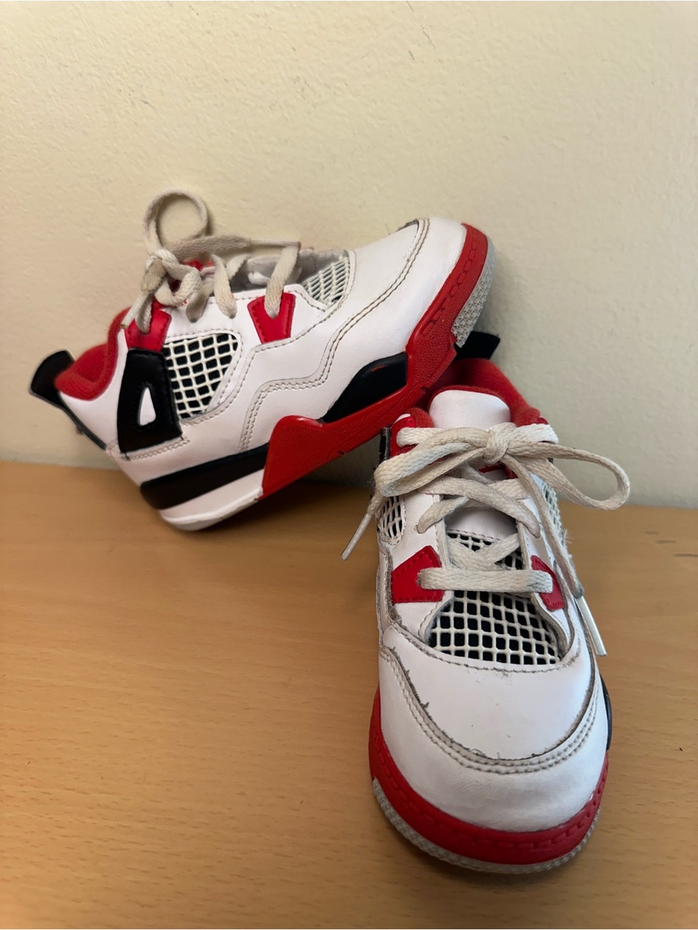 Nike Air Jordan 4 Retro TD Fire Red 4 Toddler Black White Red Size 9C BQ7670-160